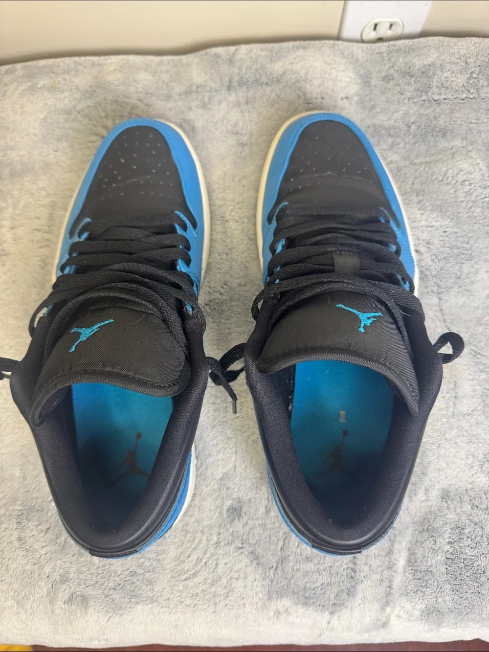 Air Jordan 1 Low Laser Blue Black - 553558-410 - Men’s Size 9.5